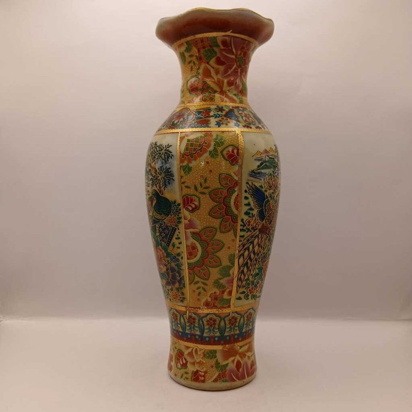 Royal Satsuma-style vase (small)