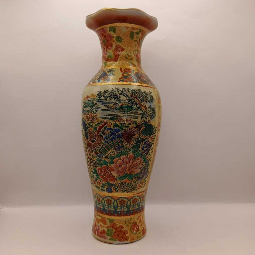 Royal Satsuma-style vase (small)
