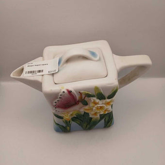 Bisque teapot square