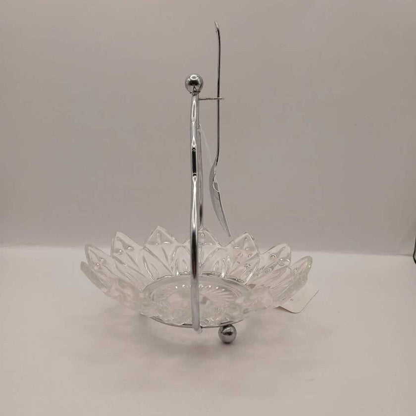 Mid century Federal Glass petal nut/mint bowl with spoon rest and spoon