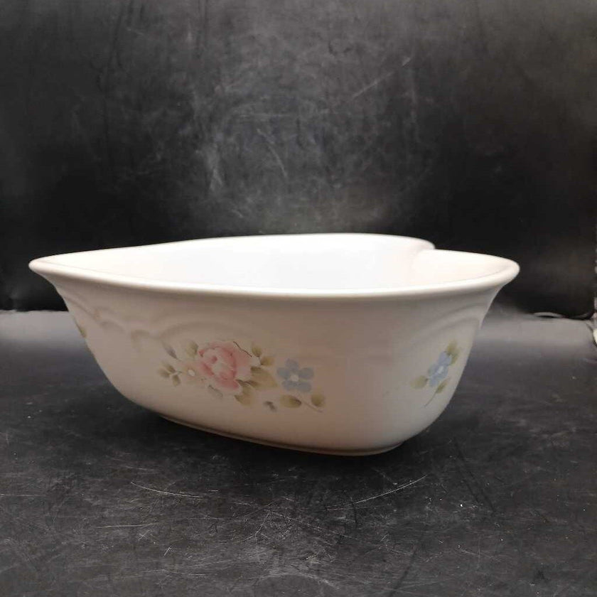 Vintage Pfaltzgraff Tea Rose Large Heart Shaped Serving Bowl