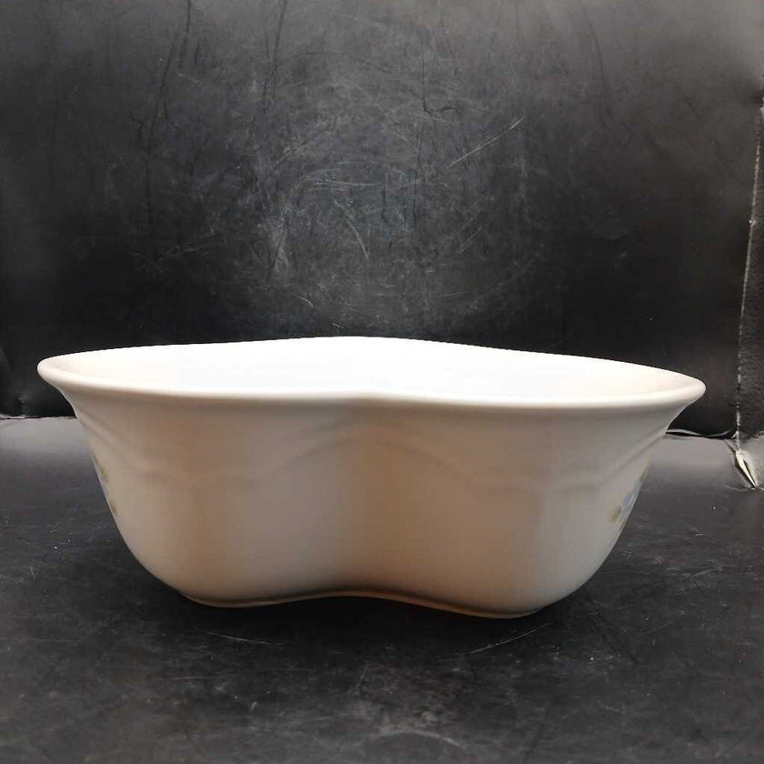 Vintage Pfaltzgraff Tea Rose Large Heart Shaped Serving Bowl