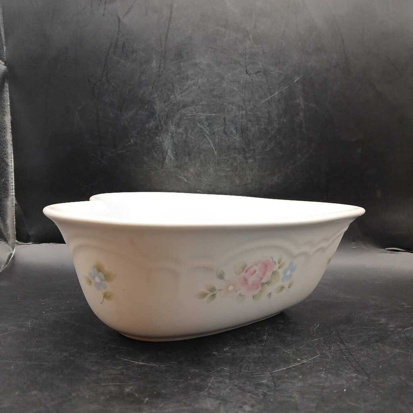 Vintage Pfaltzgraff Tea Rose Large Heart Shaped Serving Bowl