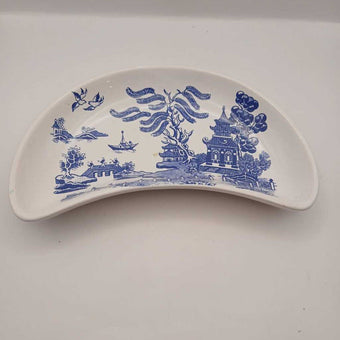Blue willow, England service tray