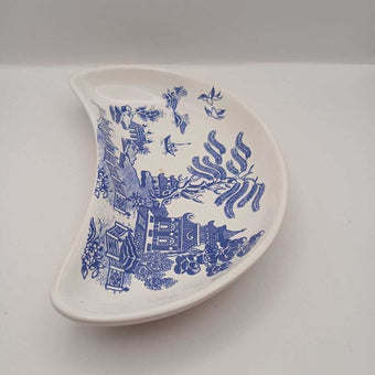 Blue willow, England service tray