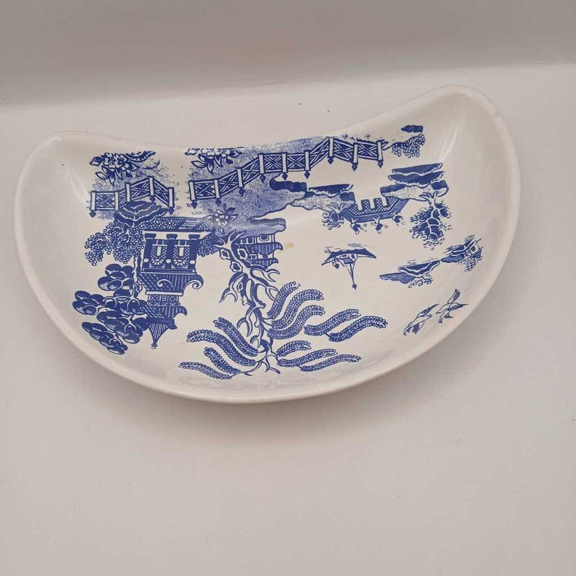 Blue willow, England service tray