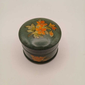 1967 Hand Painted Floral Decoupage Powder Keepsakes Box Wood Small Round Green Orange