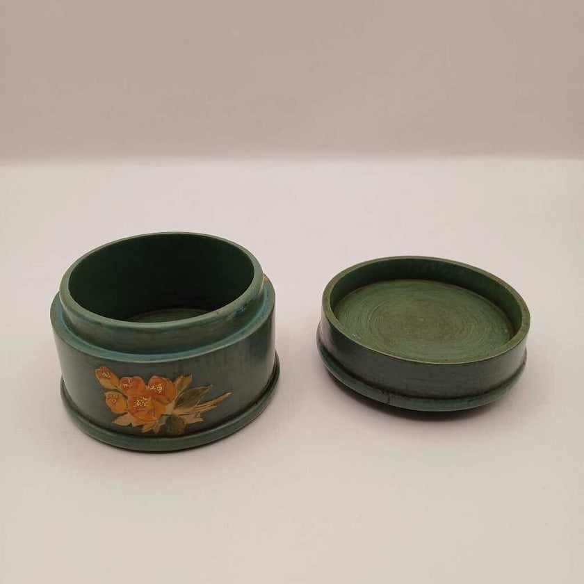 1967 Hand Painted Floral Decoupage Powder Keepsakes Box Wood Small Round Green Orange