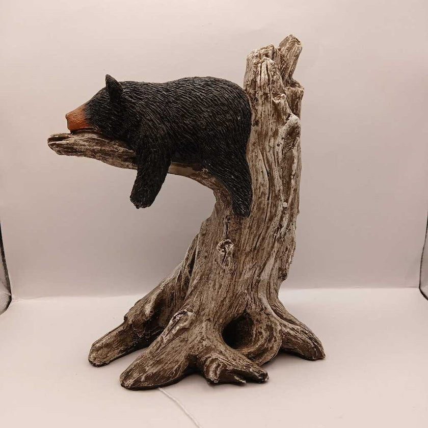 Bear in tree