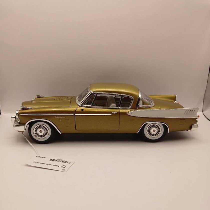1957 Studebaker Gold Hawk 1:18