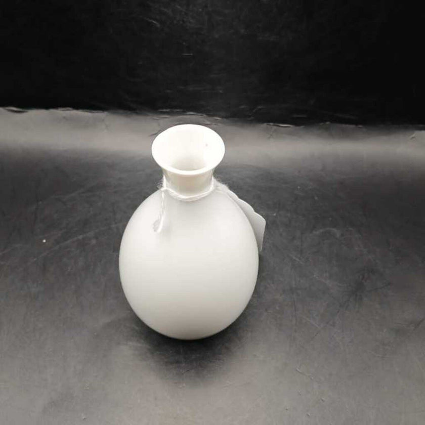 Mini white bud vase OMC Otagiri Japan