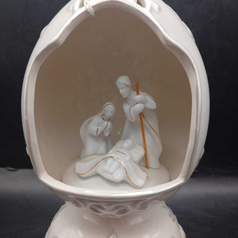 Porcelain egg music box/ nativity (P)