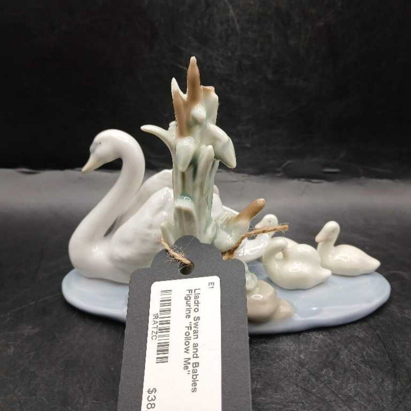 Lladro Swan and Babies Figurine 