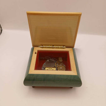 VTG Italian Emerald Green wooden Music Box