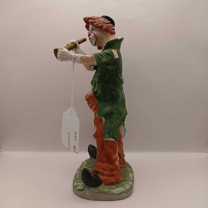 vintage clown with horn (P)
