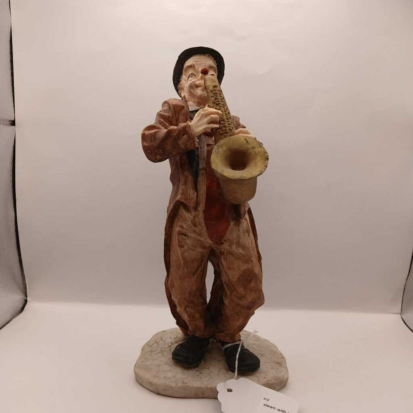 clown with saxophone (P)