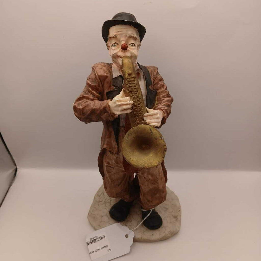 clown with saxophone (P)