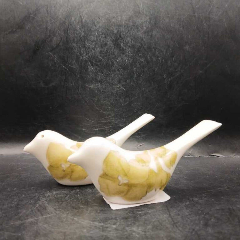 Delicate and Simple Bird Salt and Pepper Shaker Set