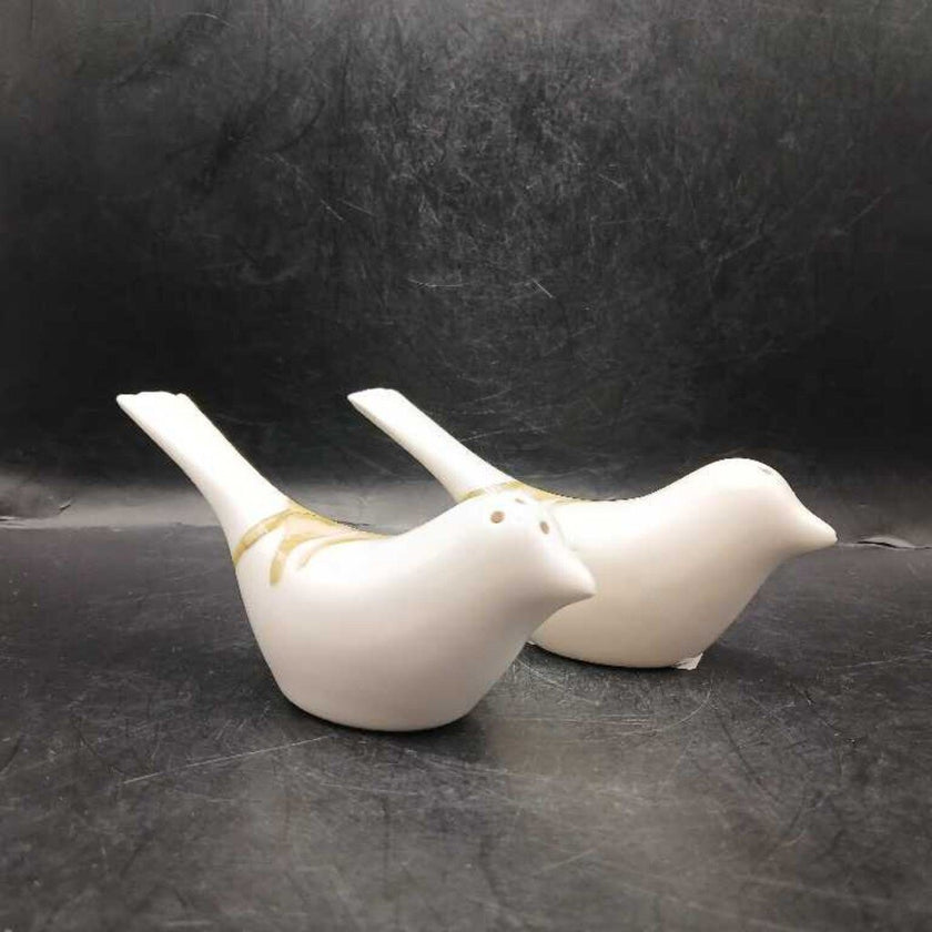 Delicate and Simple Bird Salt and Pepper Shaker Set