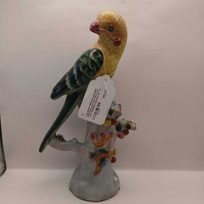 Vtg grand millennial porcelain Chinoiserie perched birds and floral detailing figurines set of two