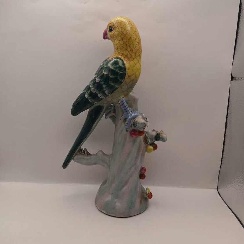 Vtg grand millennial porcelain Chinoiserie perched birds and floral detailing figurines set of two