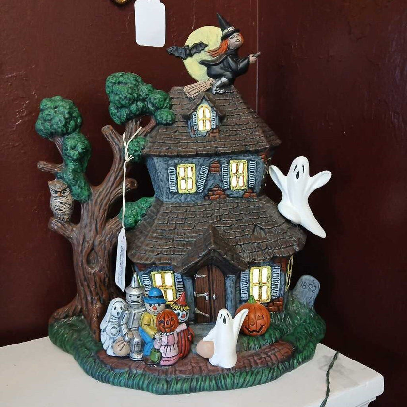 Vintage Hand Painted Ceramic Spook House w/ Trick or Treaters flickering lights
