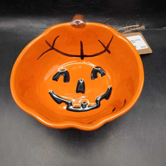 2003 Jack O Lantern serving dish by Pottery Barn