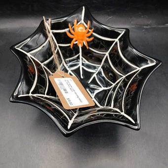 2003 spider web serving bowl by Pottery Barn
