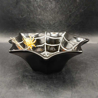 2003 spider web serving bowl by Pottery Barn