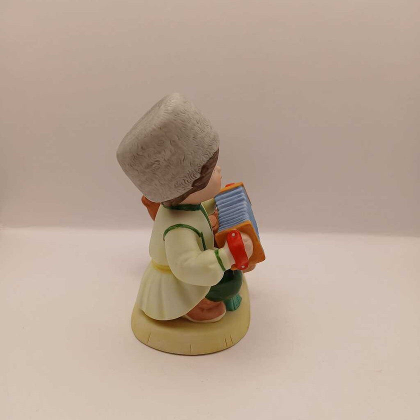 vintage Russian 1981(children of th U.N collection) (P)