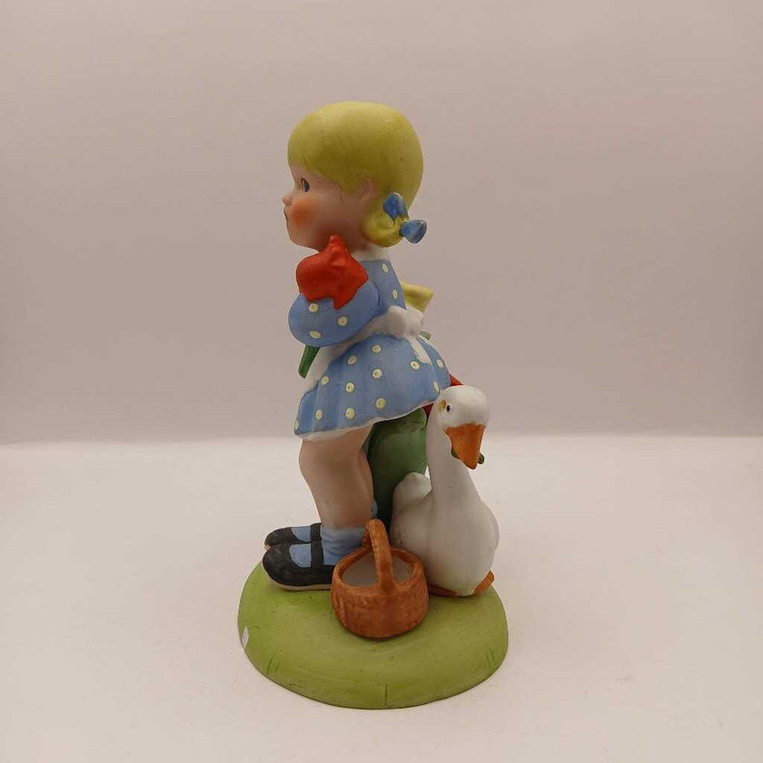 vintage Holland 1979 (children U.N collection) (P) broken ponytail.