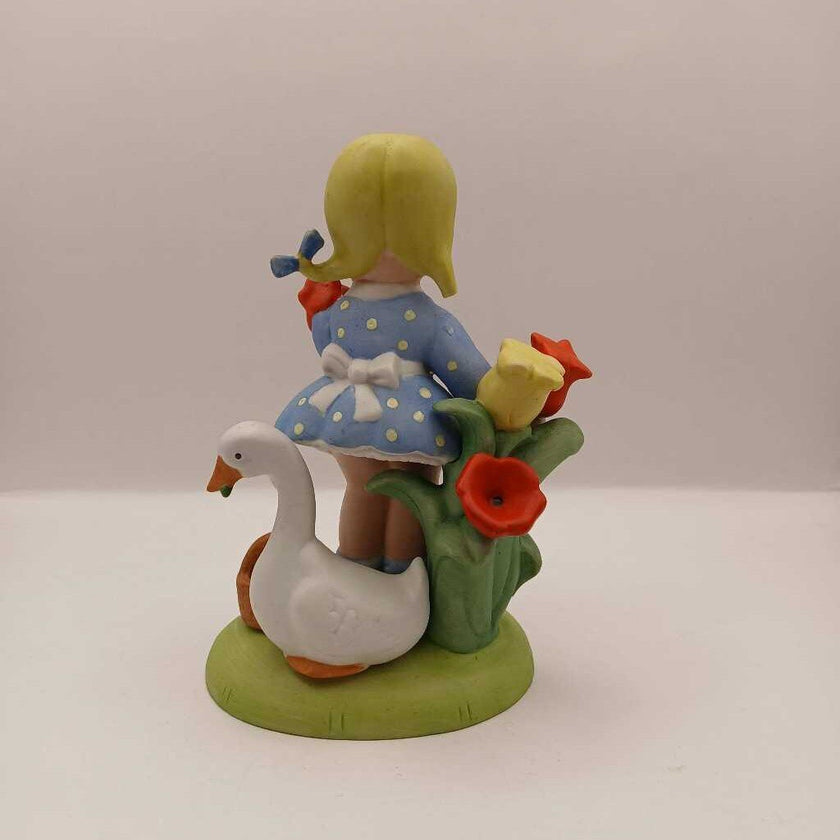 vintage Holland 1979 (children U.N collection) (P) broken ponytail.