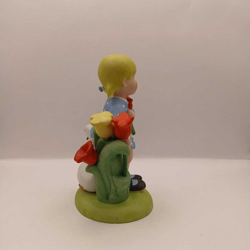 vintage Holland 1979 (children U.N collection) (P) broken ponytail.