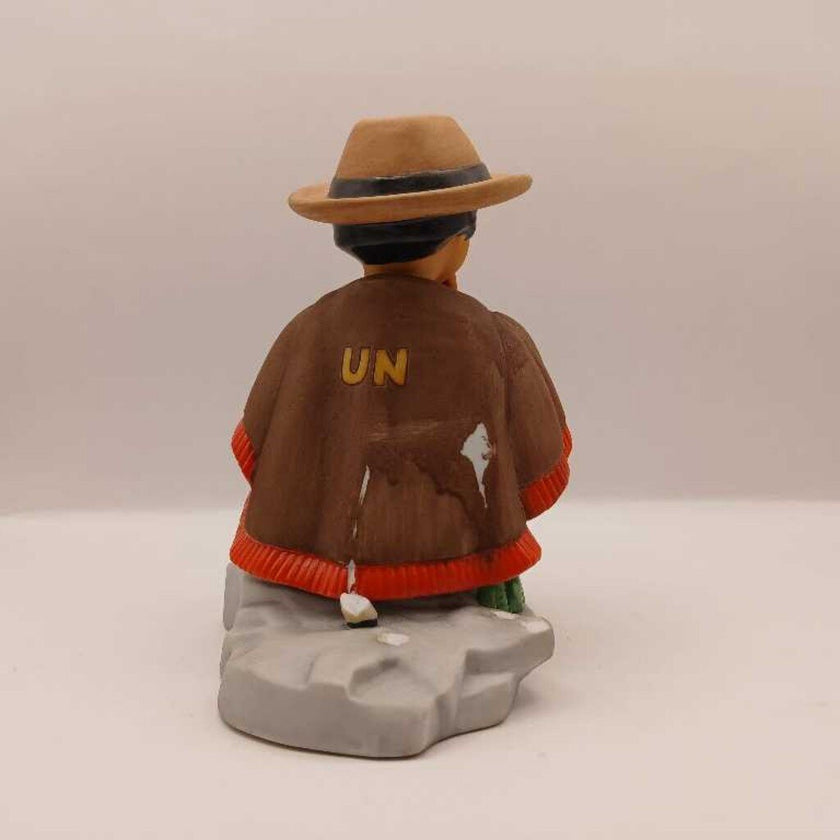 vintage 1982 Colombia (U.K collection) broken missing lamb (P)