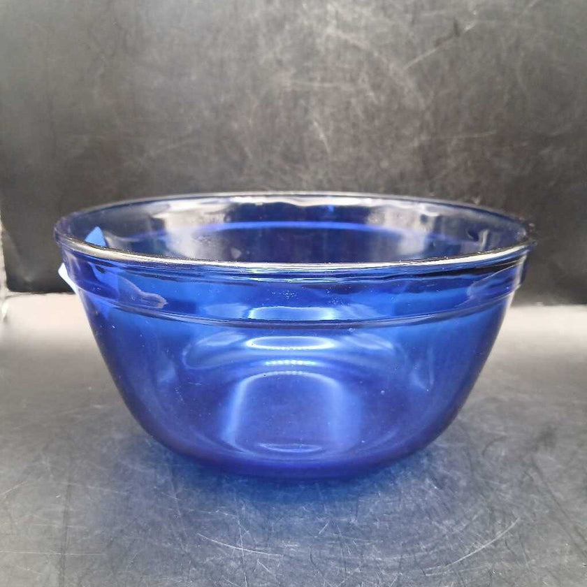 Vintage Anchor Hocking Cobalt Blue 1.5 Quart Mixing Bowl