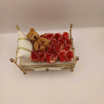 vntg- Avon bed of roses