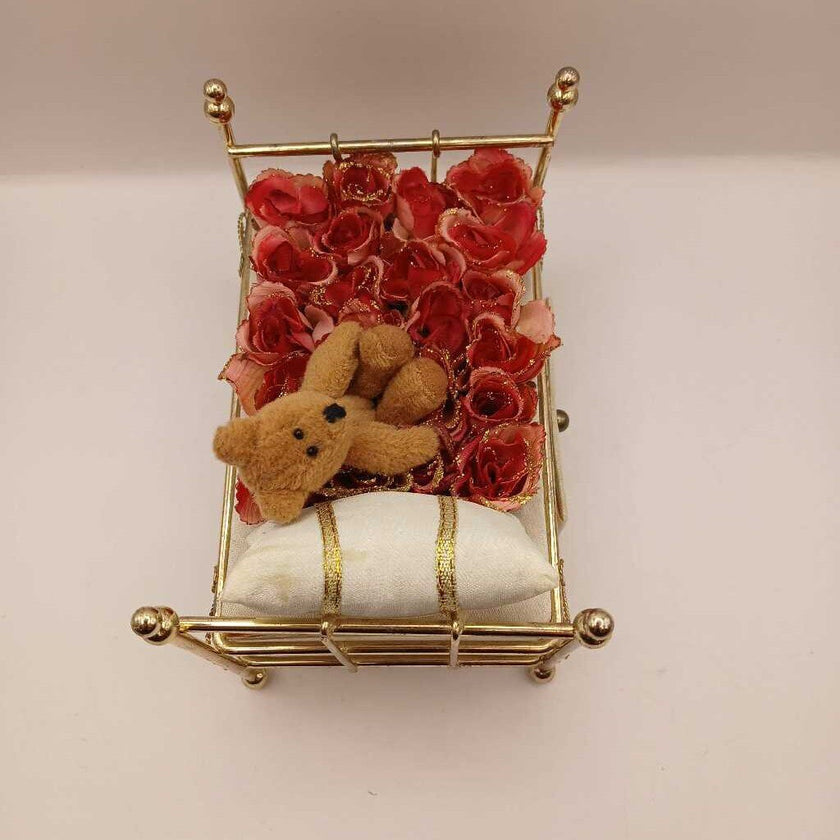 vntg- Avon bed of roses