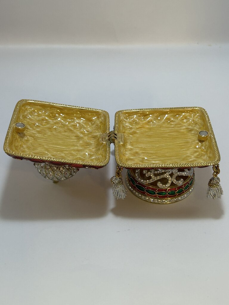 Harrah's Hinged Enamel Rhinestone Trinket Box