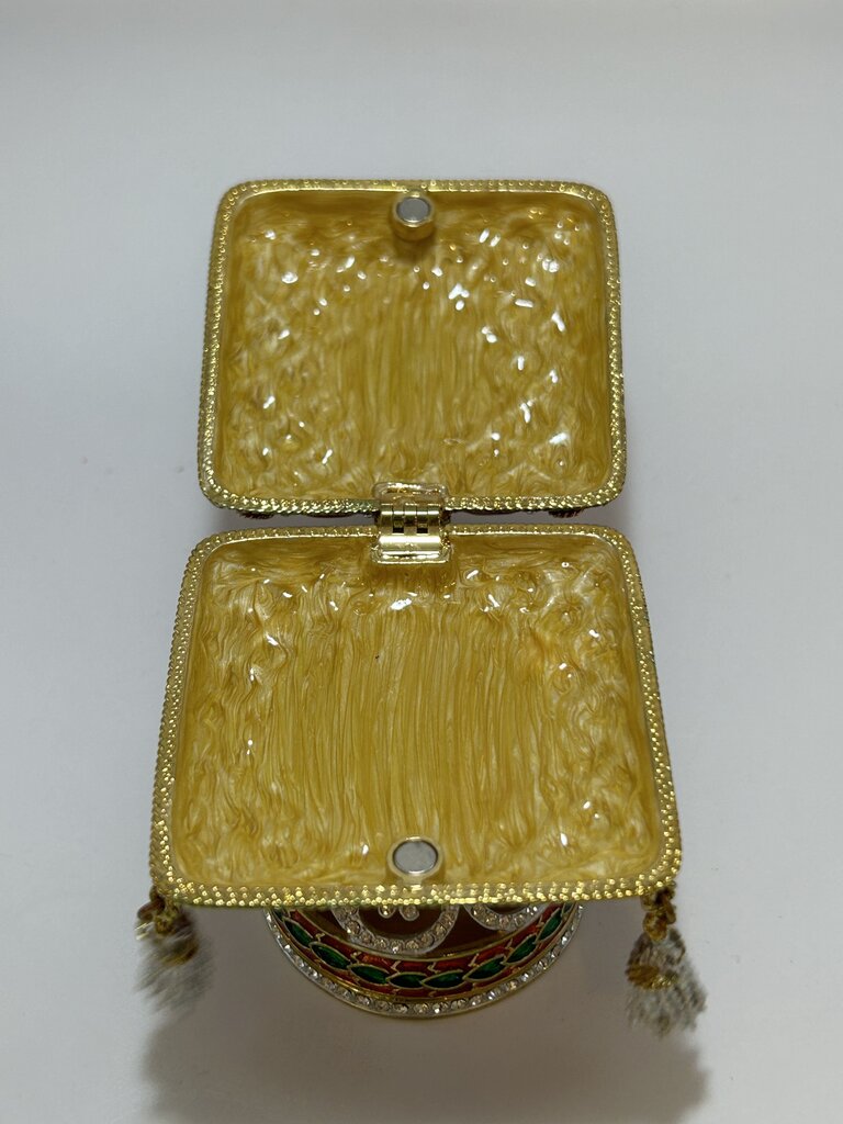 Harrah's Hinged Enamel Rhinestone Trinket Box