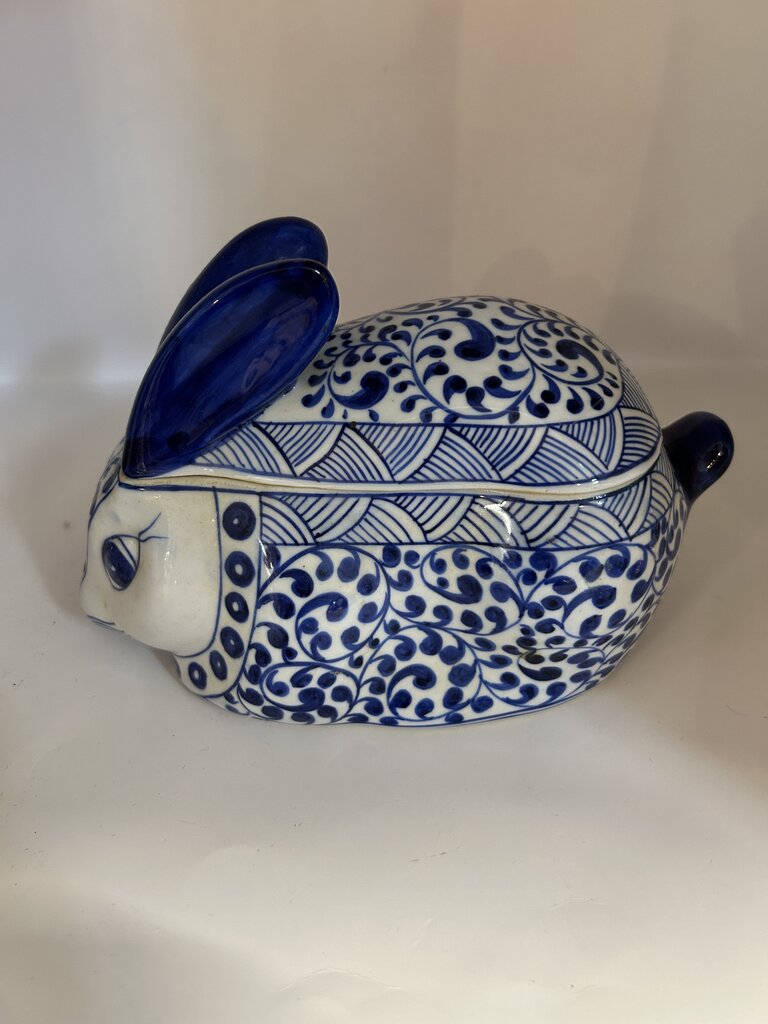 Blue and white bunny dish with lid