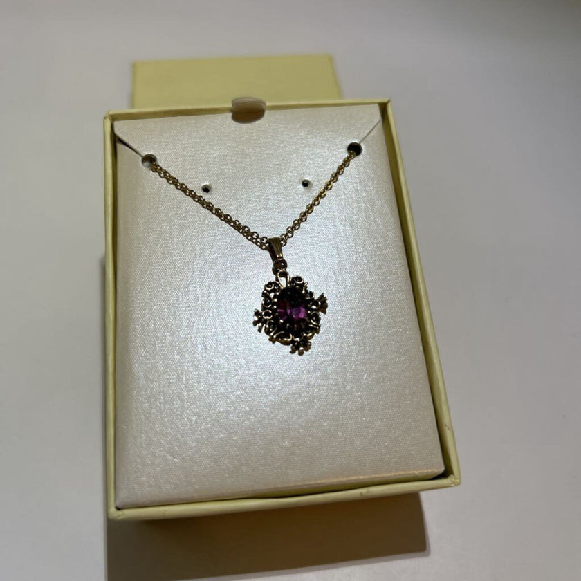 Vintage Violet Purple Sapphire With Gold Ornate Setting & Necklace