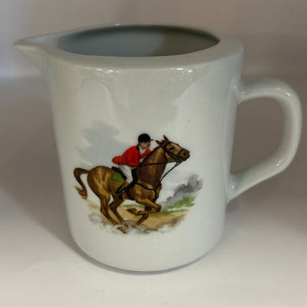 Polo horse creamer