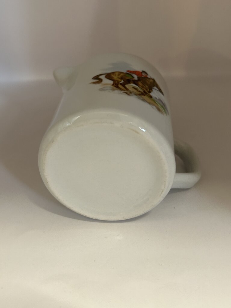 Polo horse creamer