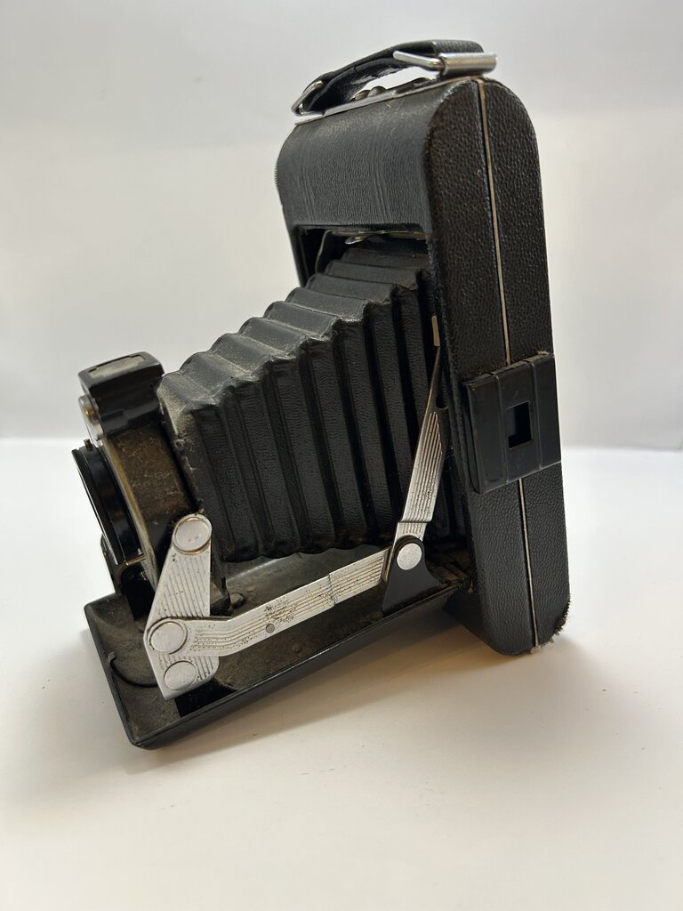 1940s Kodak Junior 620 Camera
