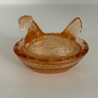 Peach glass mini hen-on-nest salt cellar