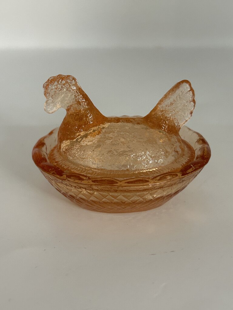 Peach glass mini hen-on-nest salt cellar