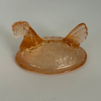 Peach glass mini hen-on-nest salt cellar