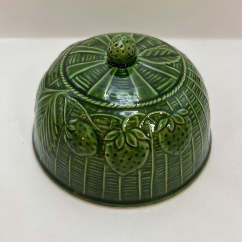 Green cabbage wear butter dome with strawberries made in Italy