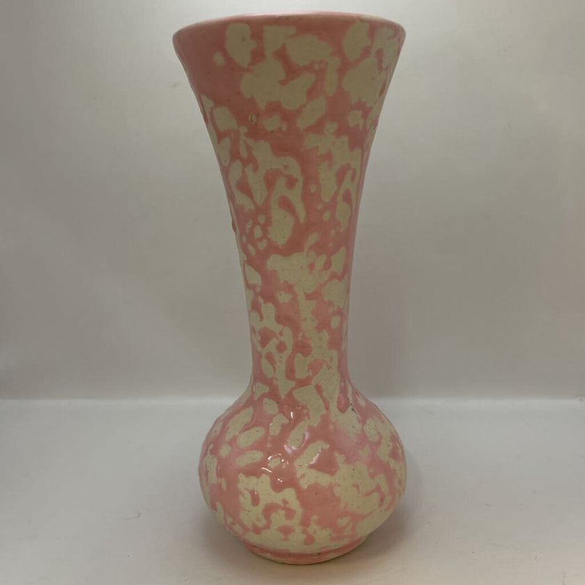 4196 McCoy 1956 Brocade Line Pink/White Bud Vase