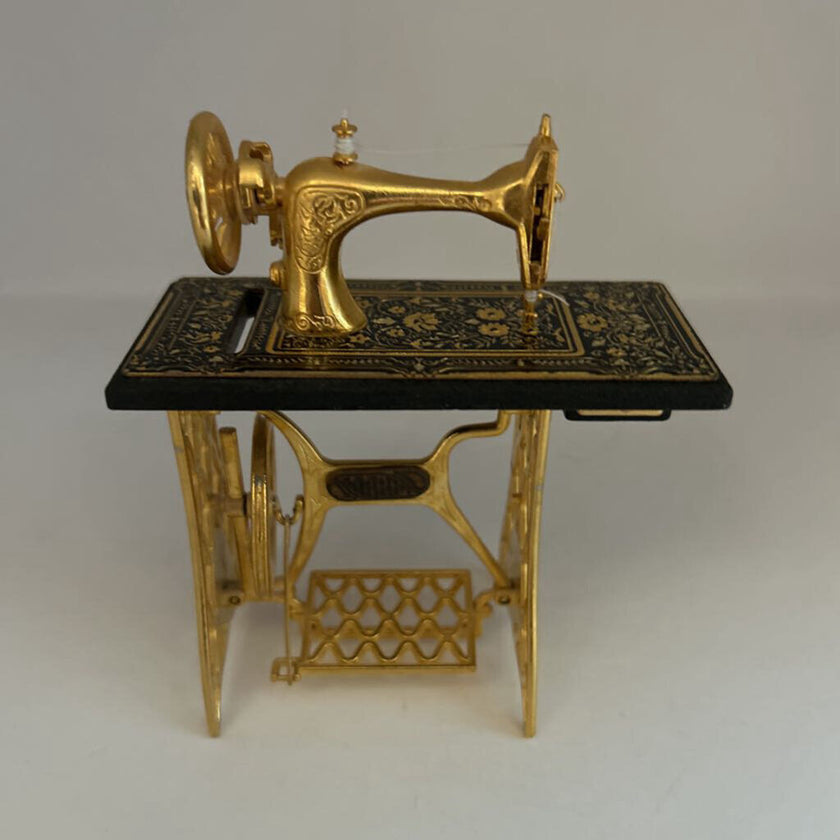 1970s *RARE* CREDAN Mini Sewing Machine-24K Gold Plated Made in Spain